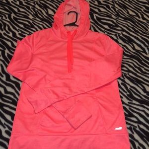 Neon pink pull over 😍